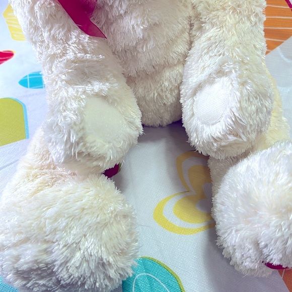 Hallmark Teddy Bear Plush Sweet Hugs Heart - Picture 14 of 15